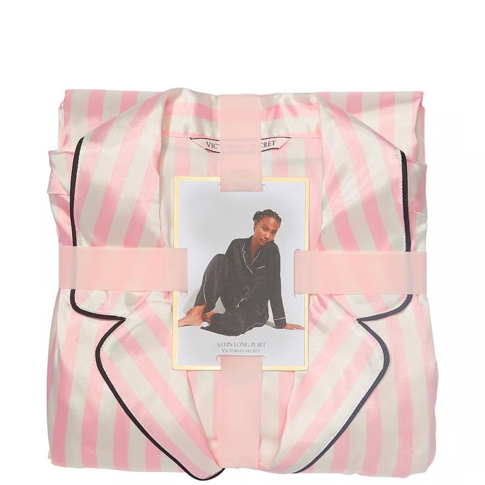 VICTORIA'S SECRET
Glazed Satin Long Pajama Set
